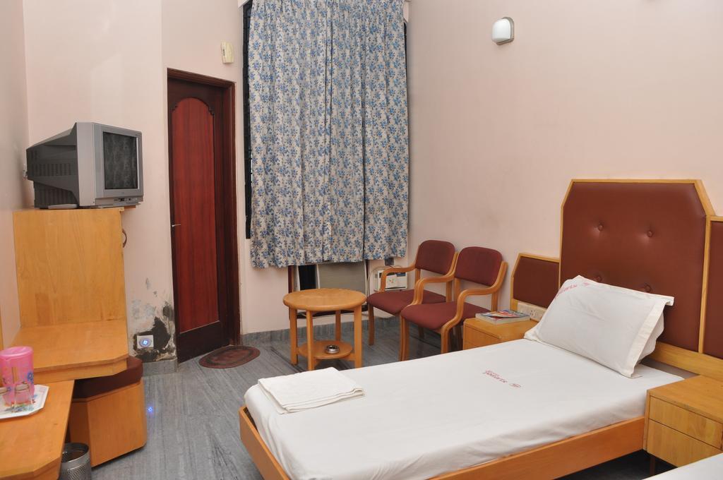 Hotel Pearls Madurai Extérieur photo