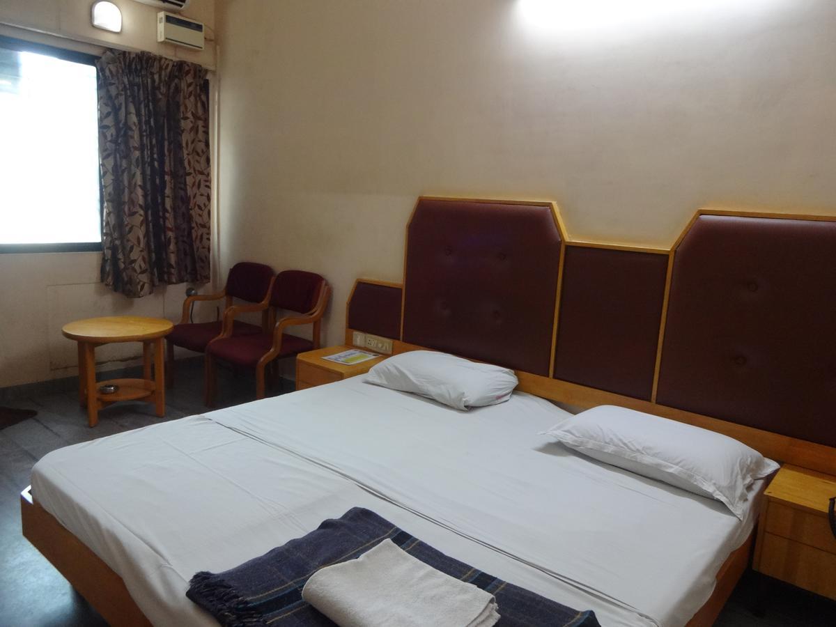 Hotel Pearls Madurai Extérieur photo
