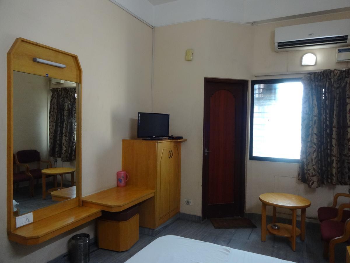 Hotel Pearls Madurai Extérieur photo